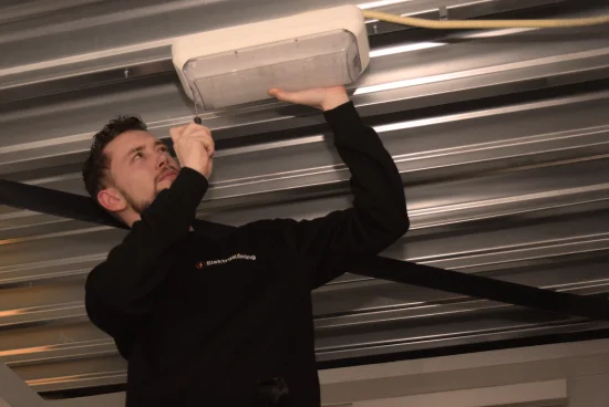 <span style="color: #000000;">Stroomstoring verhelpen? Binnen no-time gefixt</span>